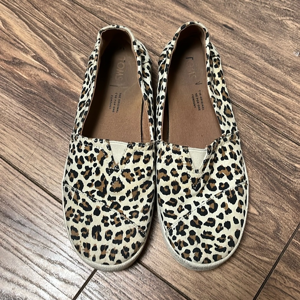 Tom’s Slides Flats Youth Leopard Print Size 6